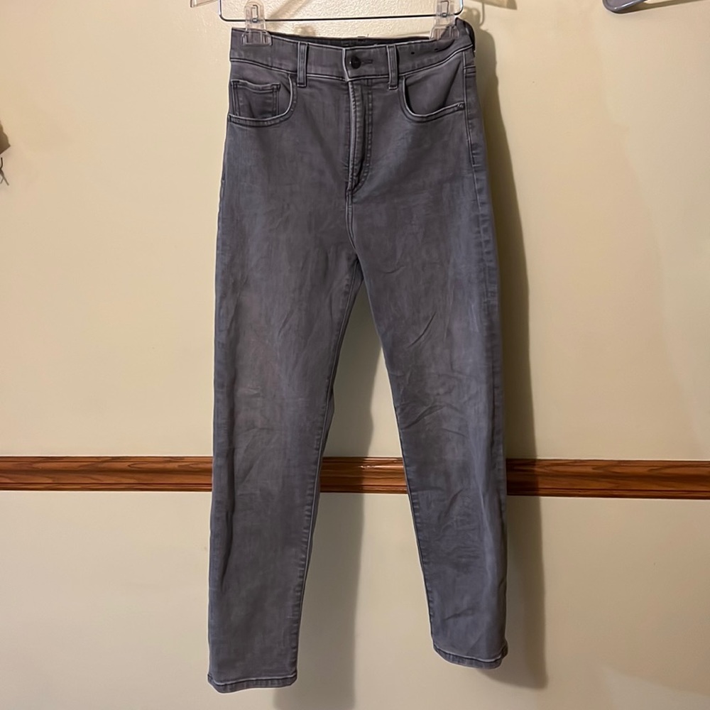 Gray slim cut Express denim. Size: 2. Super high rises stretch. Only worn twice